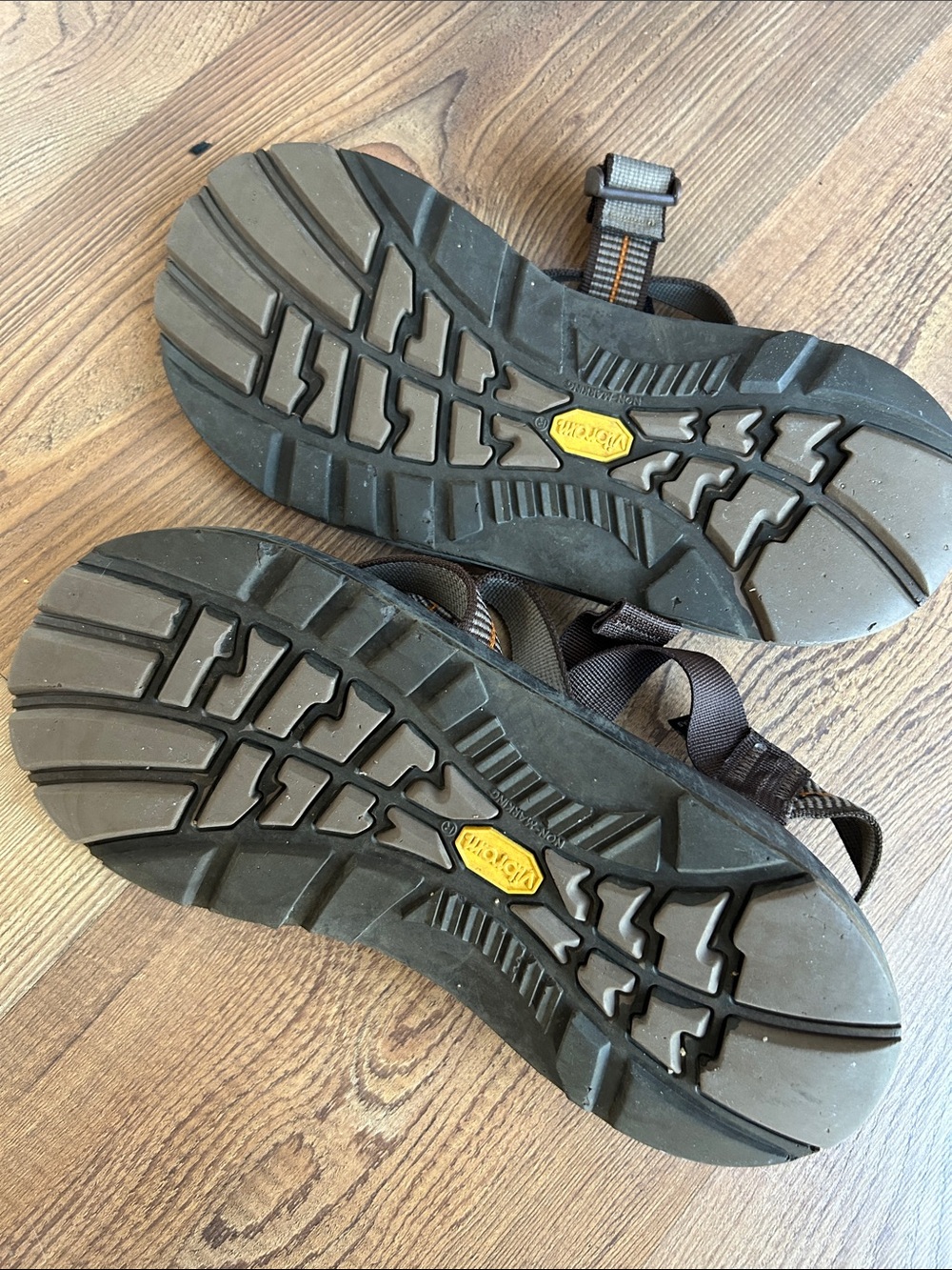 Men's Accessories Subcategory Classification - Picture 5 of 8